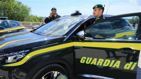 guardia finanza societa hermes|La Guardia di finanza sequestra 18 milioni a un broker residente .